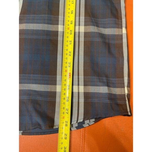 Roundtree & Yorke Outdoor The Trekker Button-down Shirt M NWT - Picture 10 of 10